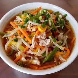 野菜たっぷりの醤油ラーメン（日清ラ王）